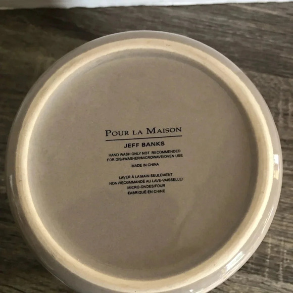 Beige Ceramic Utensil Holder - Picture 4 of 7